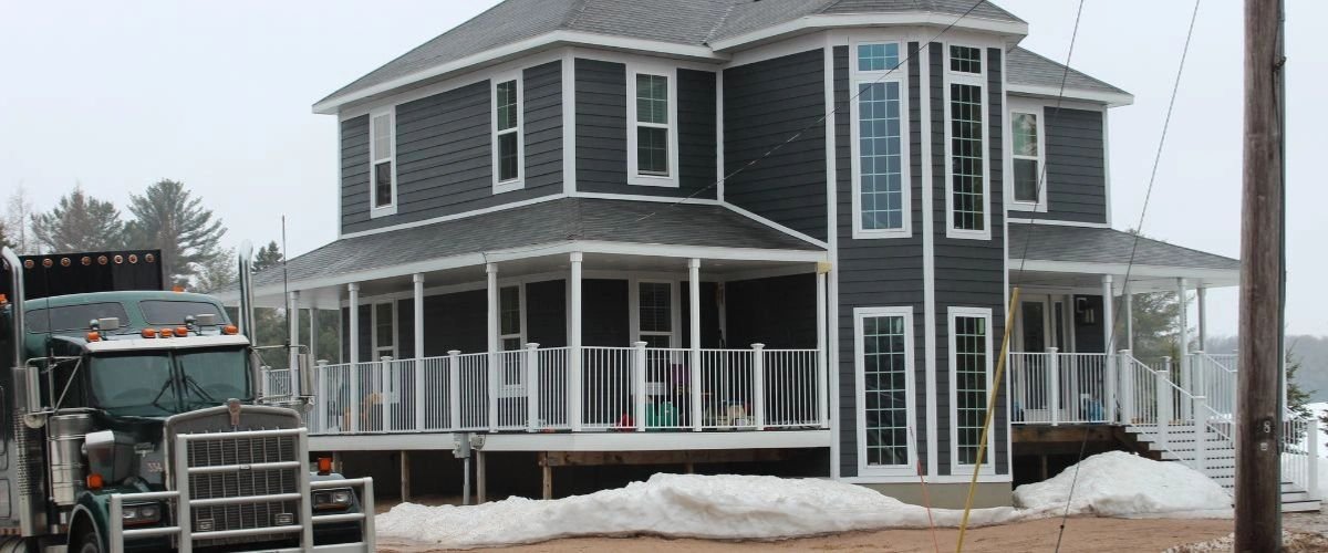 Kinross Charter Twp Amtrak Station – KNS