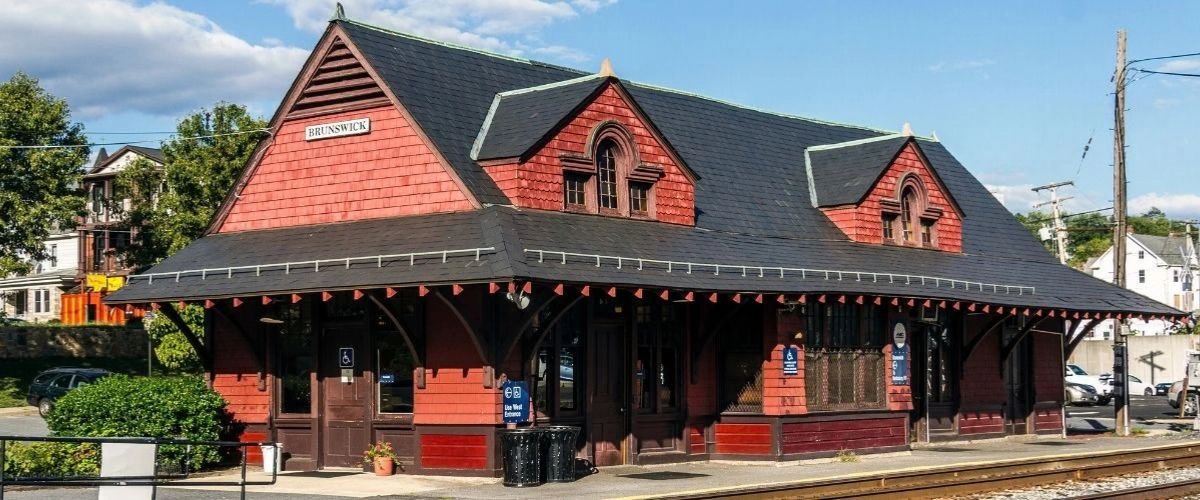 Top 10 Hotels near Brunswick Station 